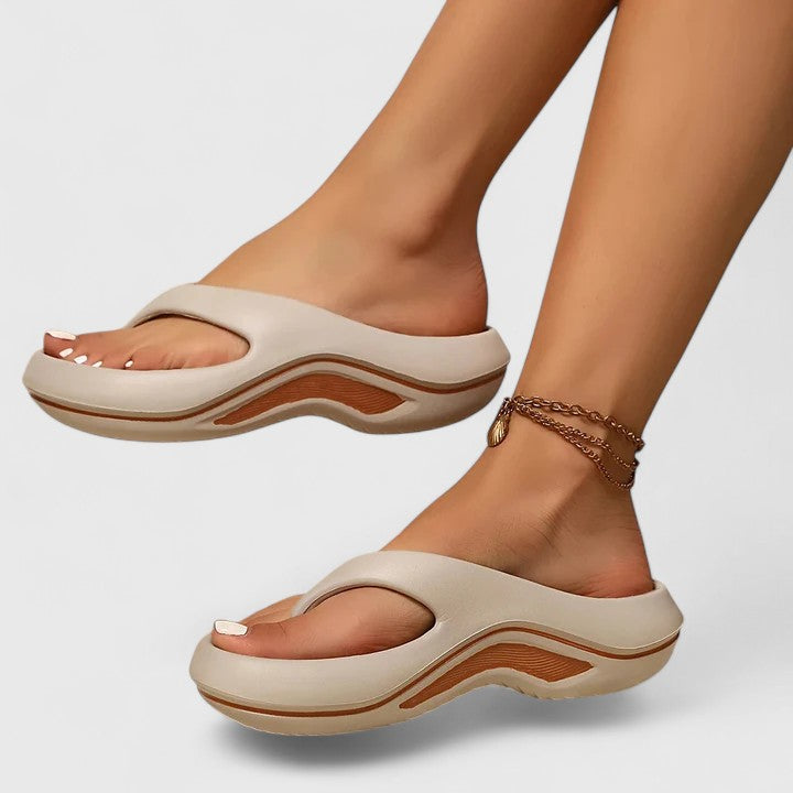Helene | Leichte Slip-on-Sandalen