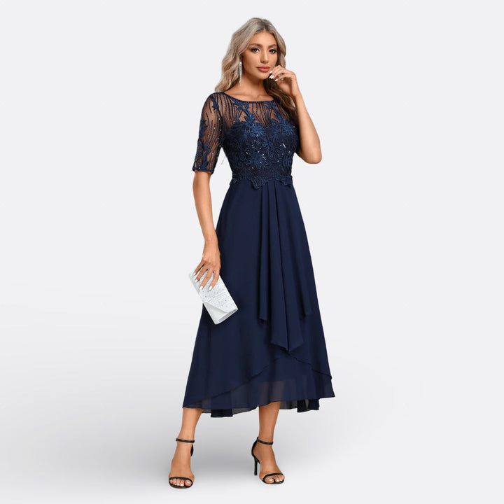 Isla - Kurzarm-Abendkleid aus Spitze