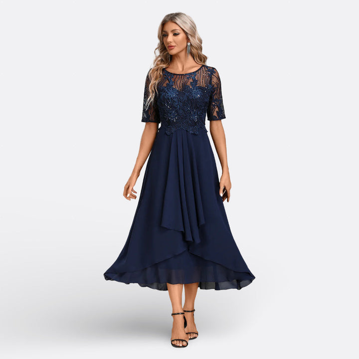 Isla - Kurzarm-Abendkleid aus Spitze