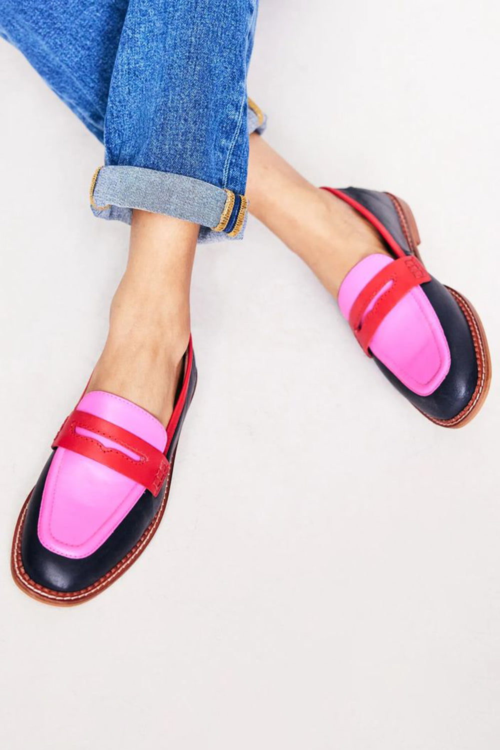 Lunessa - Loafers with Color Accent