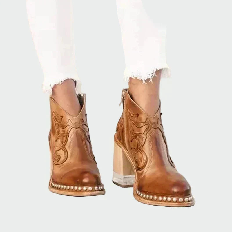 Imogen - Bestickte Kunstleder-Stiefel
