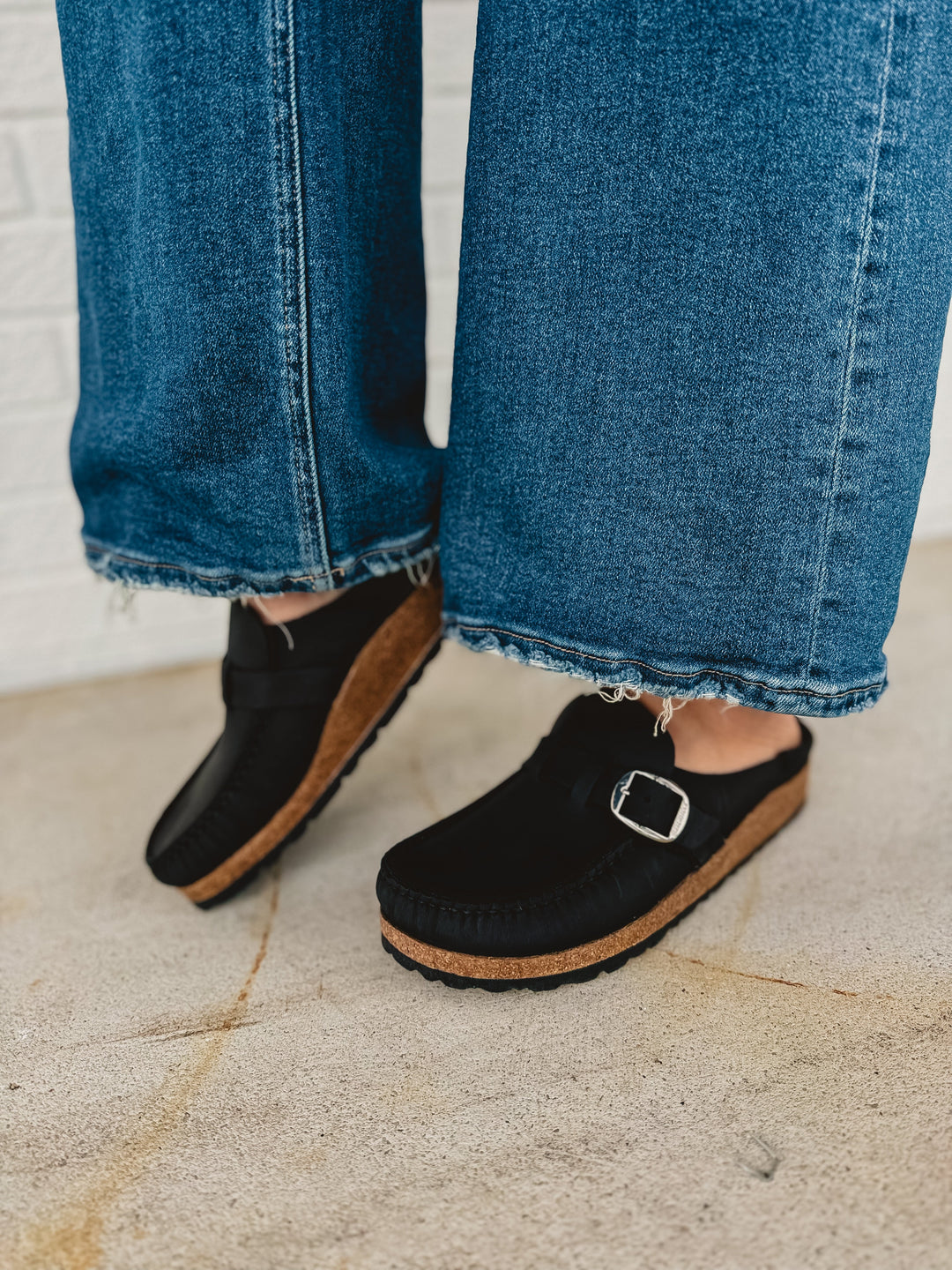 Birkenstock Women's Buckley Oiled Leather Clog - Black