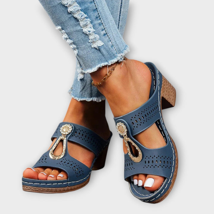 Margarete - Stylish Black Sandals